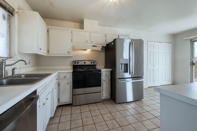 625 Grace Street NE, Albuquerque, NM 87123