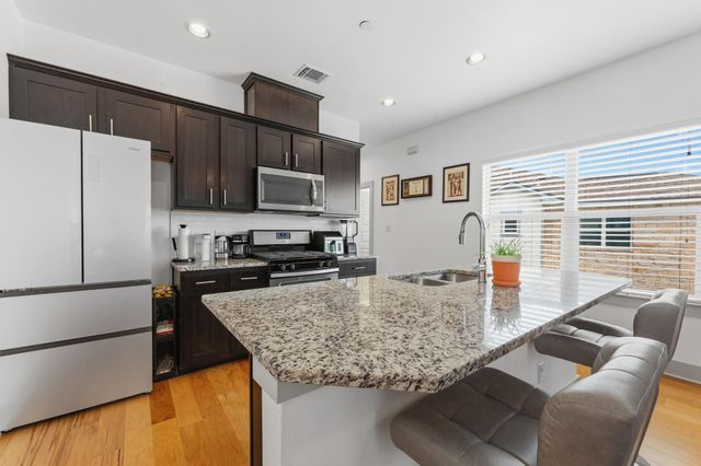 2101 Town Centre DR 1808, Round Rock, TX 78664