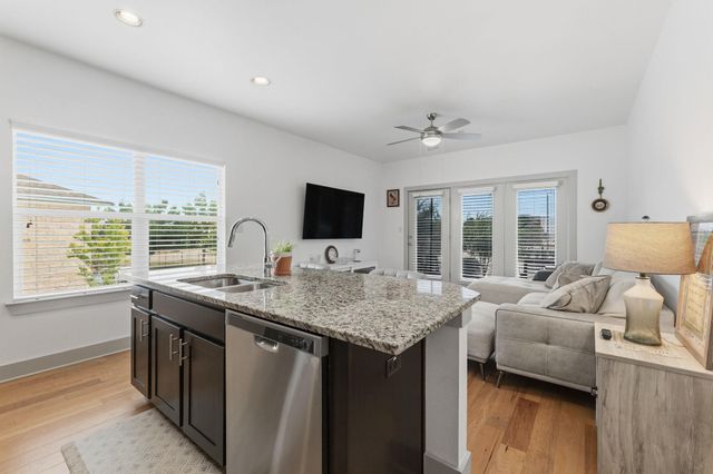 2101 Town Centre DR 1808, Round Rock, TX 78664