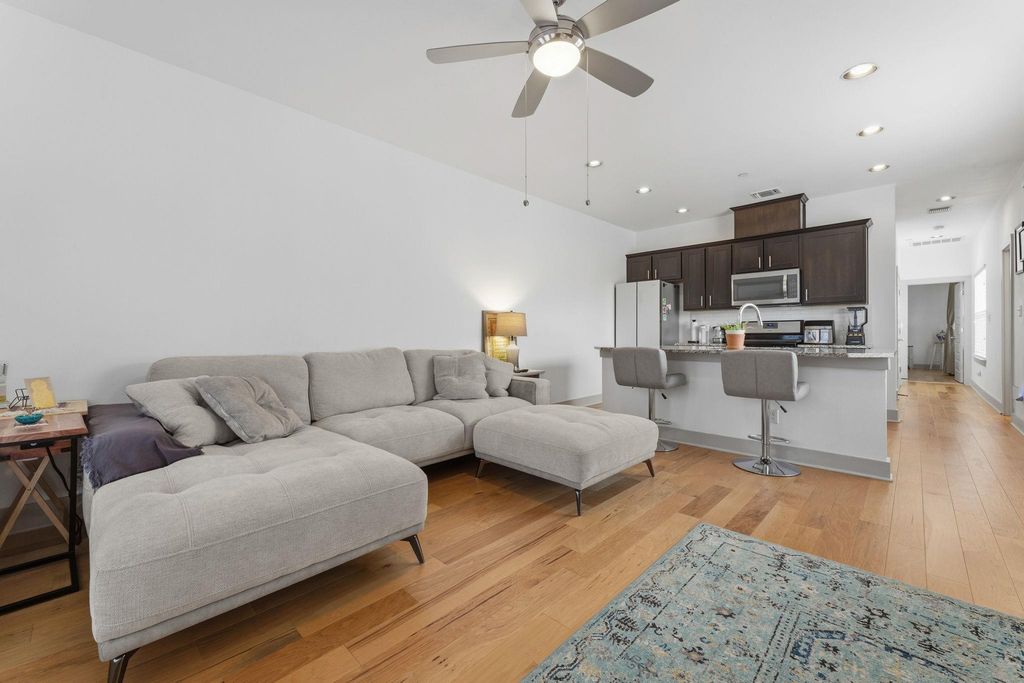2101 Town Centre DR 1808, Round Rock, TX 78664