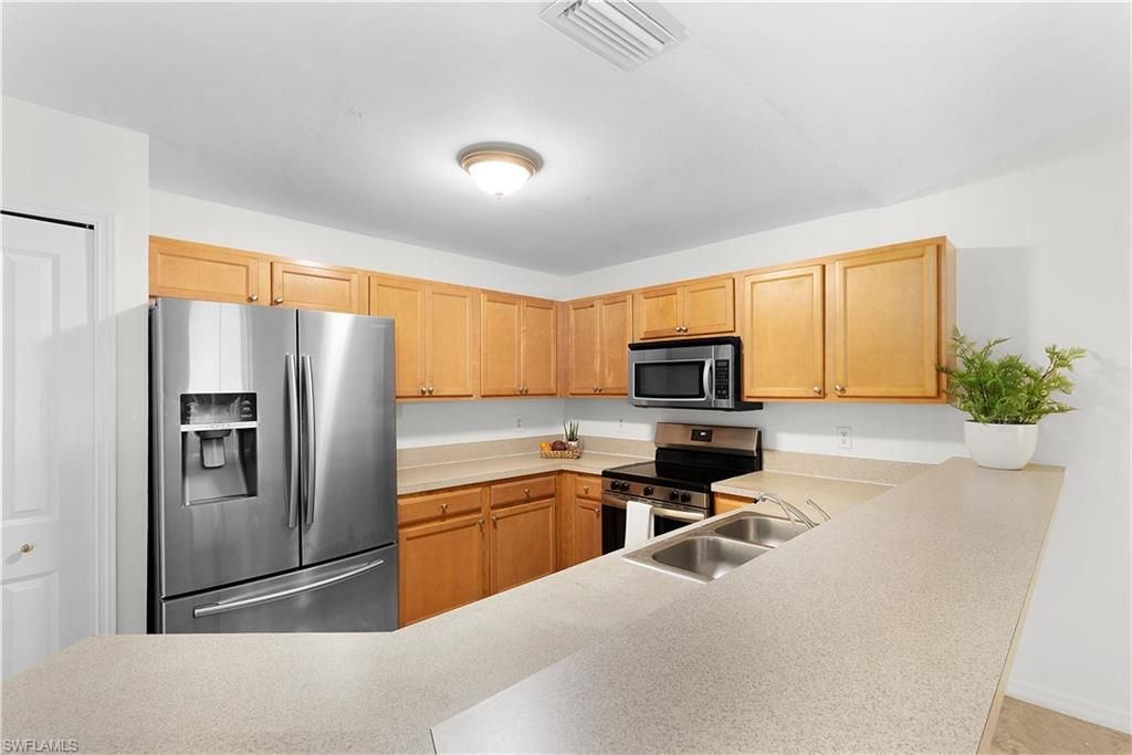 4901/4903 28th ST SW, LEHIGH ACRES, FL 33973 — photo 4