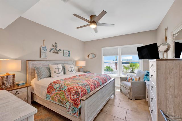 6760 Sea Shell Dr, Gulf Shores, AL 36542
