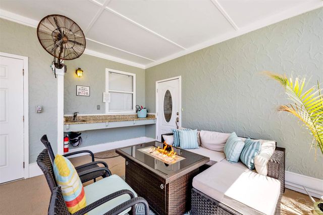 6760 Sea Shell Dr, Gulf Shores, AL 36542