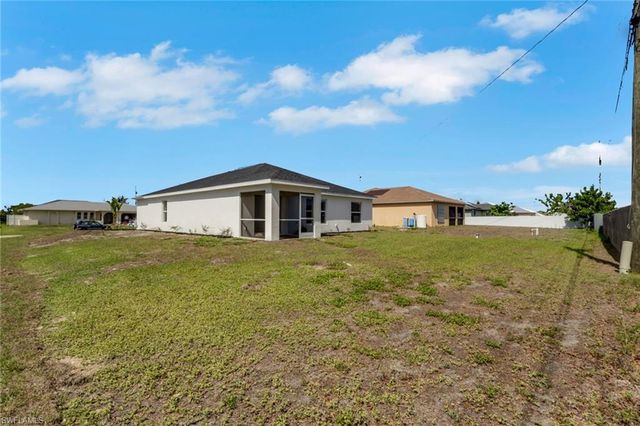 414 NW 13th TER, Cape Coral, FL 33993