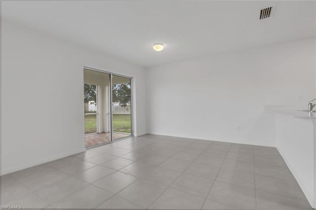 414 NW 13th TER, Cape Coral, FL 33993