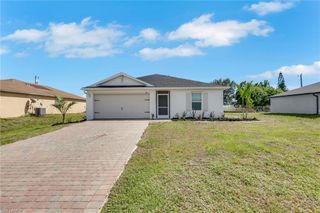 414 NW 13th TER, Cape Coral, FL 33993
