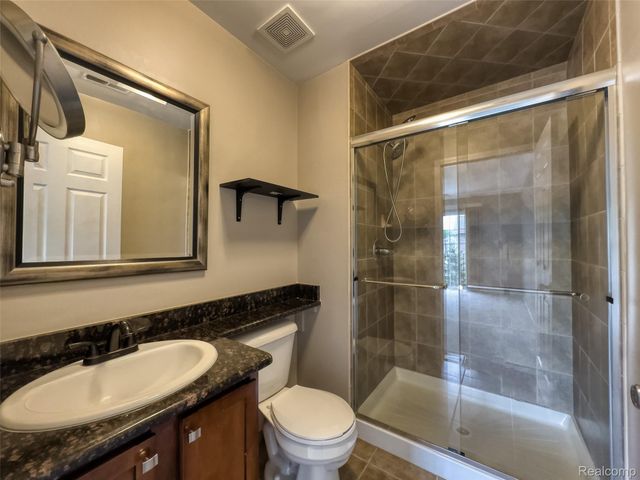 53274 Providence Drive W, Shelby Charter Township, MI 48316