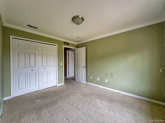 53274 Providence Drive W, Shelby Charter Township, MI 48316