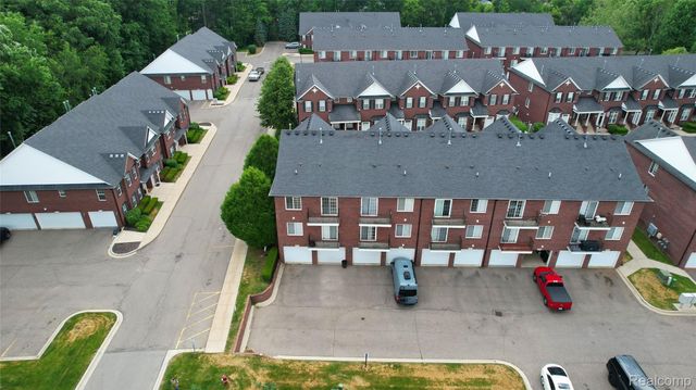 53274 Providence Drive W, Shelby Charter Township, MI 48316