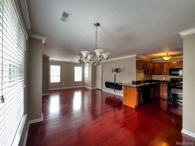 53274 Providence Drive W, Shelby Charter Township, MI 48316