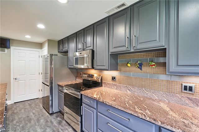 3800 Rosemont Boulevard 113C, Fairlawn, OH 44333