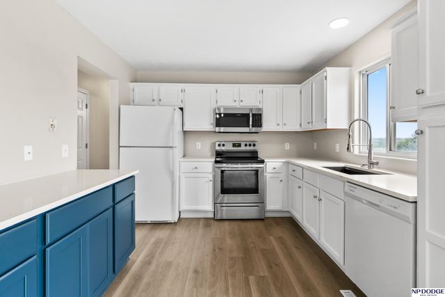 10802 S 17th Street, Bellevue, NE 68123