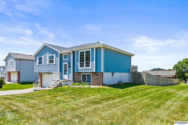 10802 S 17th Street, Bellevue, NE 68123