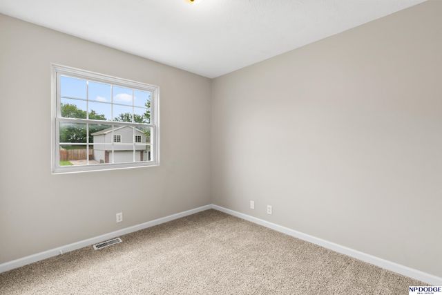 10802 S 17th Street, Bellevue, NE 68123