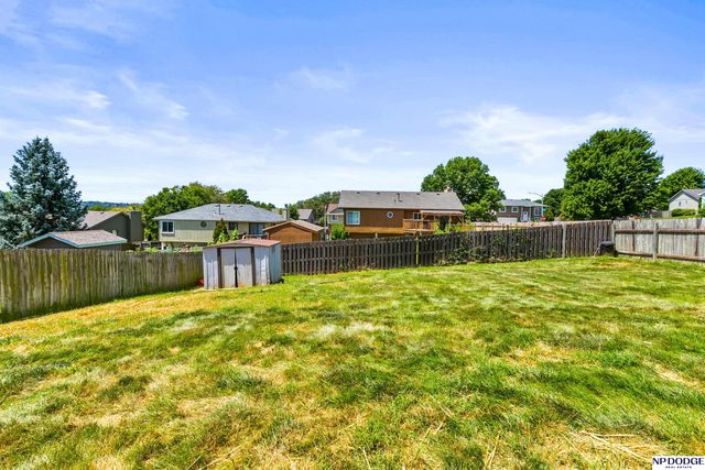10802 S 17th Street, Bellevue, NE 68123