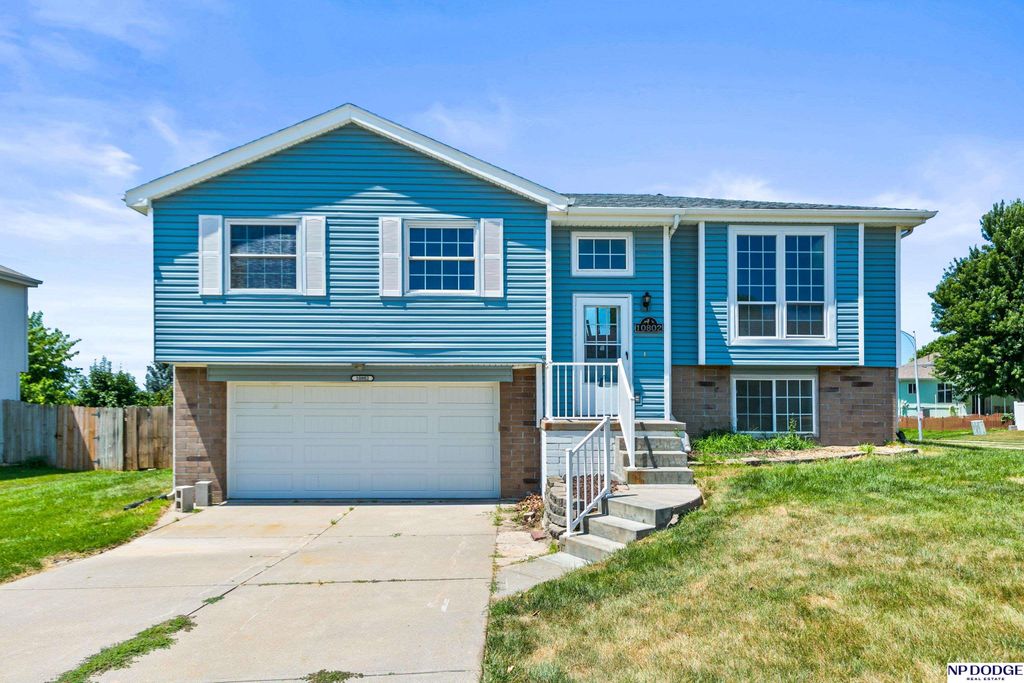 10802 S 17th Street, Bellevue, NE 68123