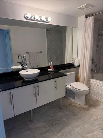 31 SE 5th Street 705, Miami, FL 33131
