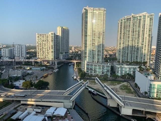 31 SE 5th Street 705, Miami, FL 33131