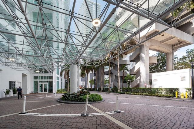 31 SE 5th Street 705, Miami, FL 33131