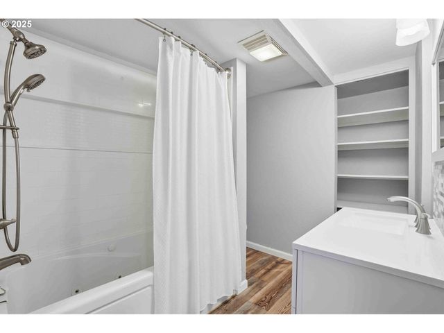 5311 Ne 22ND Ave, Vancouver, WA 98663