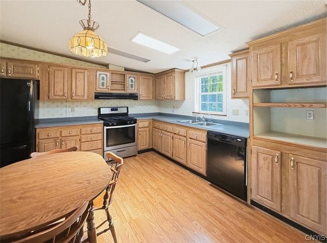 84 Millstream Court, New Hartford, NY 13321