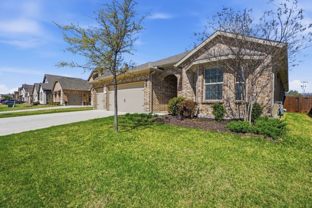 1716 Bellatrix Drive, Haslet, TX 76052