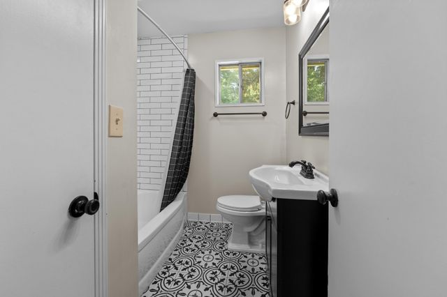 151 N WHITE STATION RD, Memphis, TN 38117