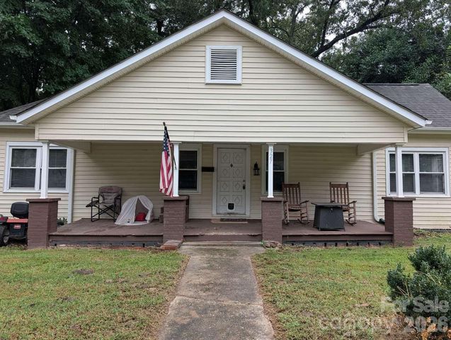 327 Aycock Street NE, Concord, NC 28025