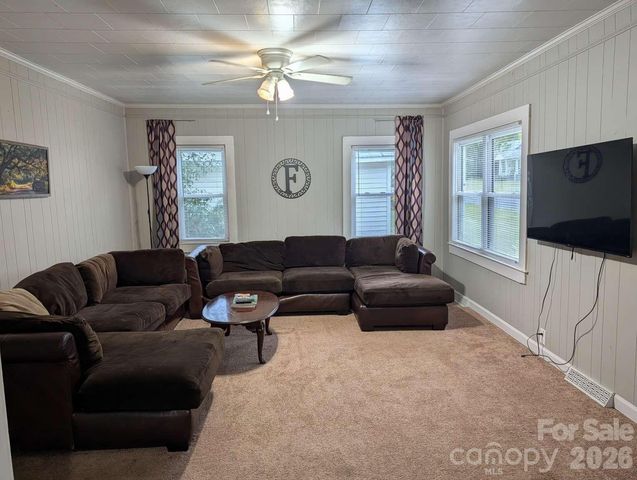 327 Aycock Street NE, Concord, NC 28025