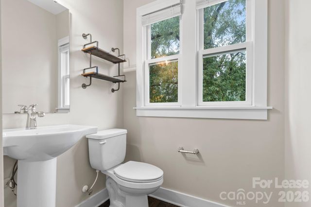 129 Grandin Road, Charlotte, NC 28208