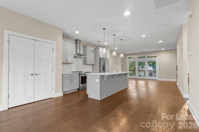 129 Grandin Road, Charlotte, NC 28208