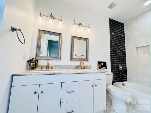 2415 Kimway Drive, Matthews, NC 28105