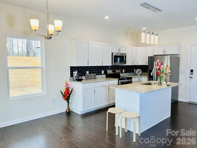 2415 Kimway Drive, Matthews, NC 28105