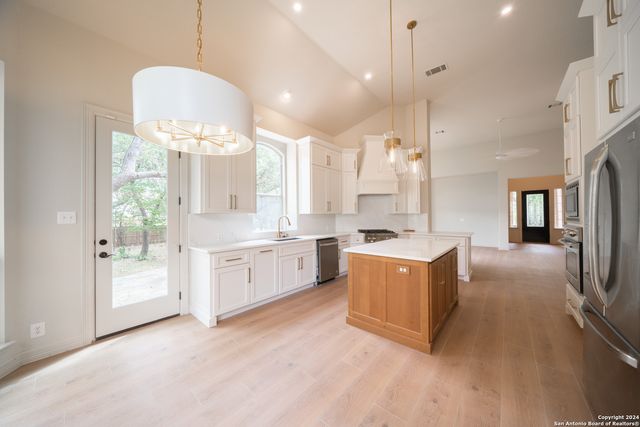 7523 STEEPLE DR, San Antonio, TX 78256