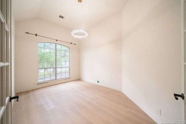 7523 STEEPLE DR, San Antonio, TX 78256