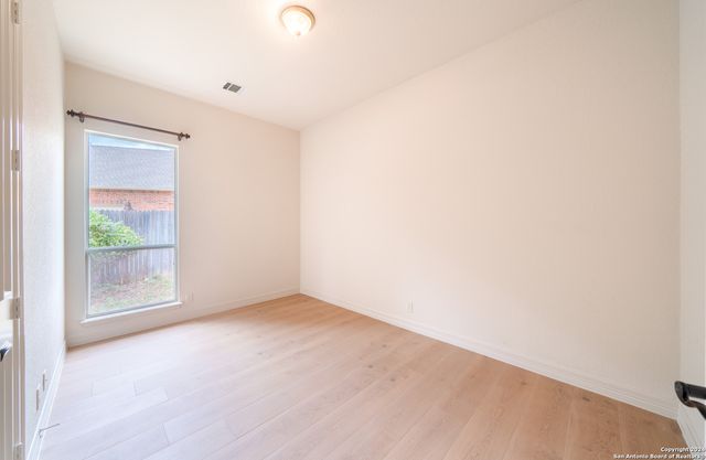 7523 STEEPLE DR, San Antonio, TX 78256