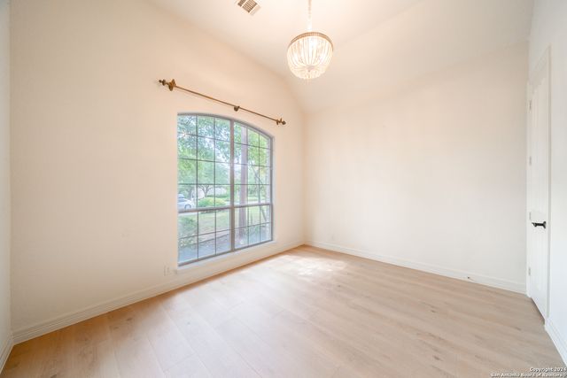 7523 STEEPLE DR, San Antonio, TX 78256