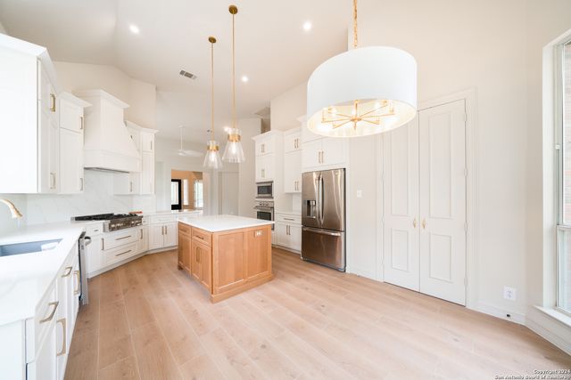 7523 STEEPLE DR, San Antonio, TX 78256