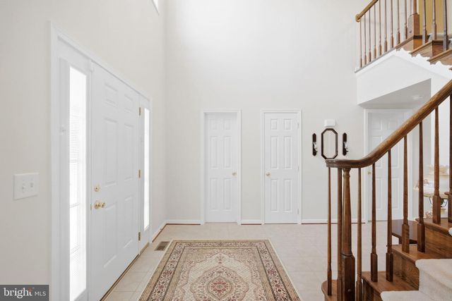70 PARADISE VALLEY RD, Falling Waters, WV 25419