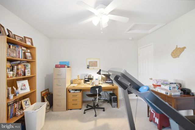70 PARADISE VALLEY RD, Falling Waters, WV 25419