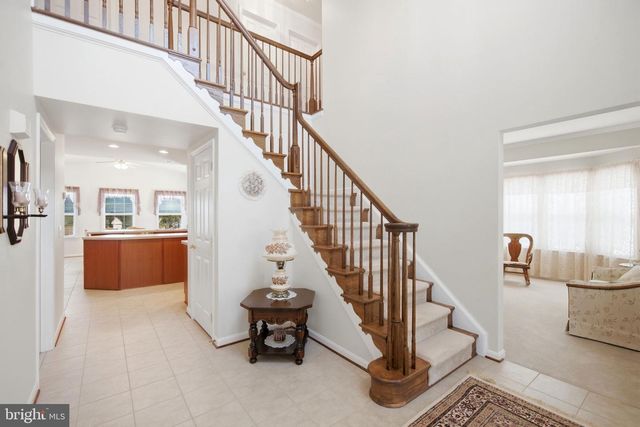 70 PARADISE VALLEY RD, Falling Waters, WV 25419