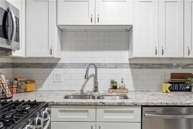 10803 Blue Ridge Boulevard, Kansas City, MO 64134