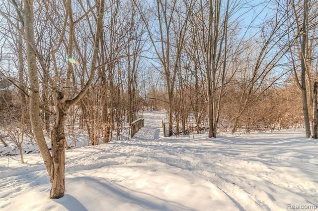 39696 Rockcrest Lane, Northville, MI 48168