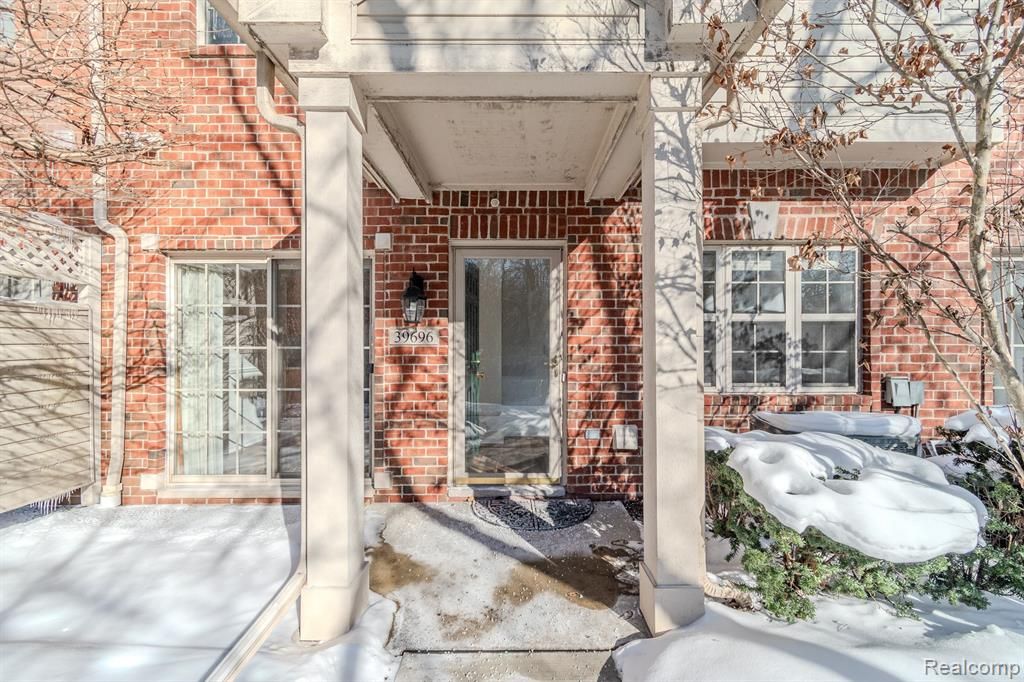 39696 Rockcrest Lane, Northville, MI 48168