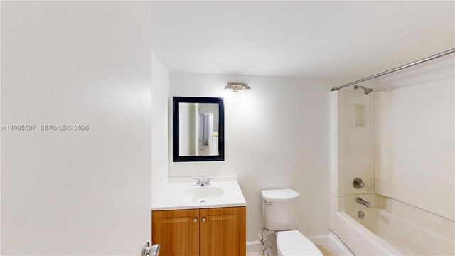 14201 N Kendall Dr 401D, Miami, FL 33186