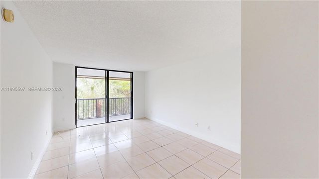 14201 N Kendall Dr 401D, Miami, FL 33186