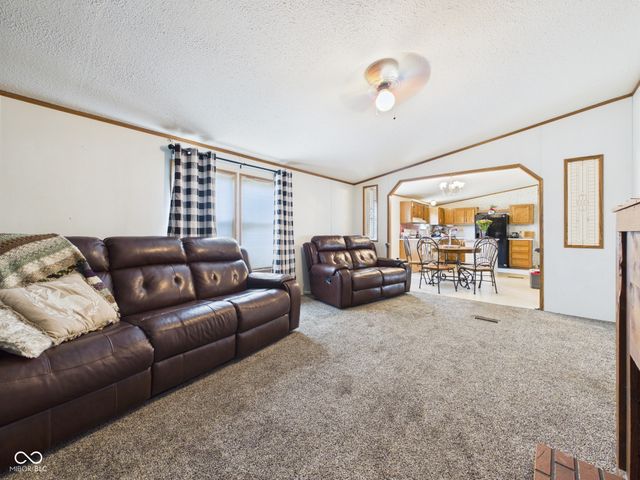 6313 N Lunar Lane, Alexandria, IN 46001