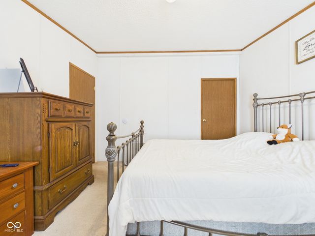 6313 N Lunar Lane, Alexandria, IN 46001