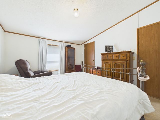 6313 N Lunar Lane, Alexandria, IN 46001