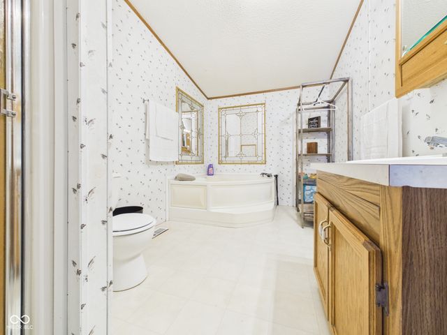 6313 N Lunar Lane, Alexandria, IN 46001